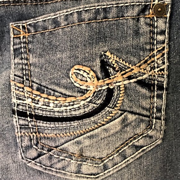 WALLFLOWER Classic Cuffed Denim Shorts Size 3 - Picture 11 of 14